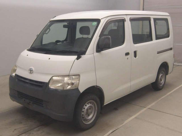 TOYOTA TOWN ACE VAN 2016