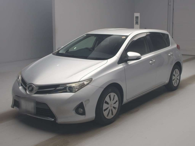 TOYOTA AURIS 2013
