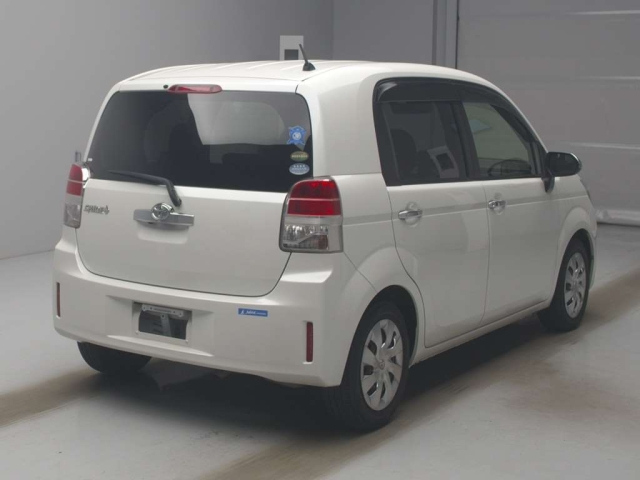 TOYOTA SPADE 2018