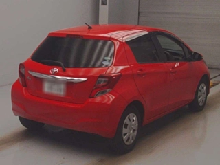 TOYOTA VITZ 2015