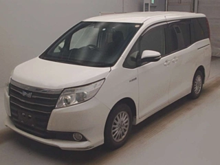 TOYOTA NOAH 2014