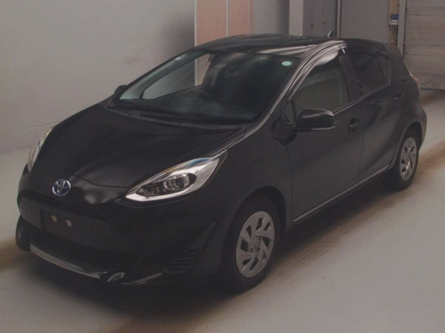 TOYOTA AQUA 2020