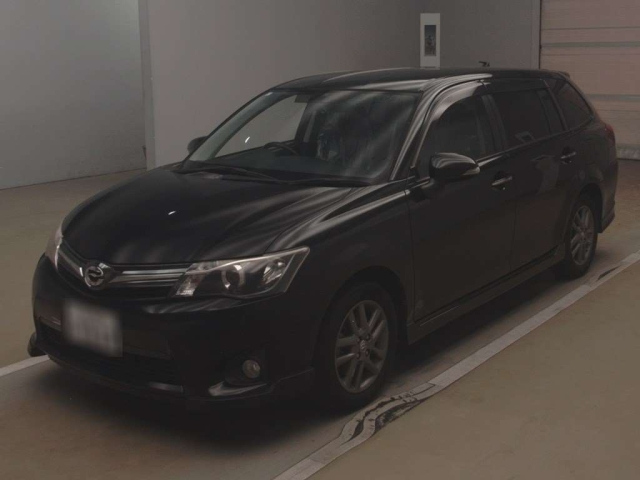 TOYOTA COROLLA FIELDER 2013