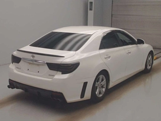 TOYOTA MARK X 2011
