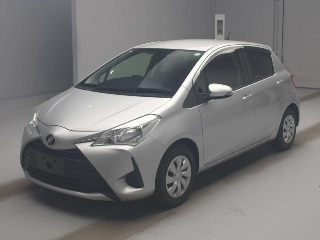 TOYOTA VITZ 2019