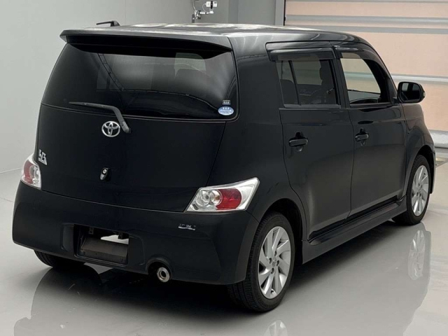 TOYOTA BB 2012