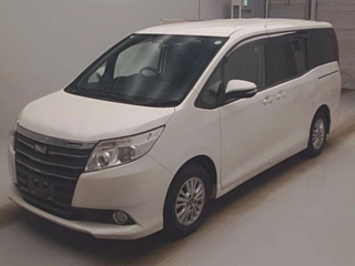 TOYOTA NOAH 2015