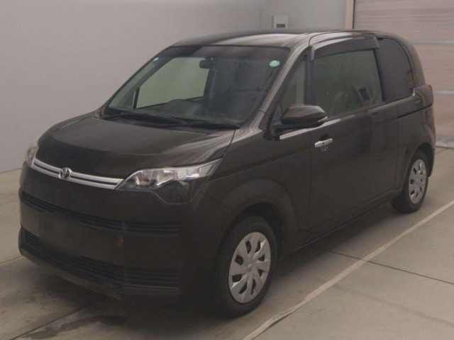 TOYOTA SPADE 2015