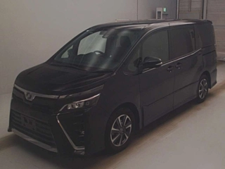 TOYOTA VOXY 2017