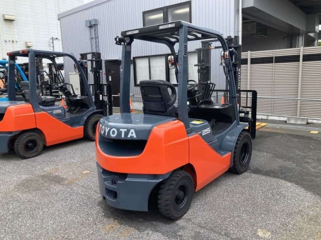 TOYOTA FORKLIFT 2021