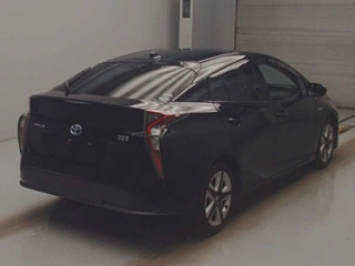 TOYOTA PRIUS 2016