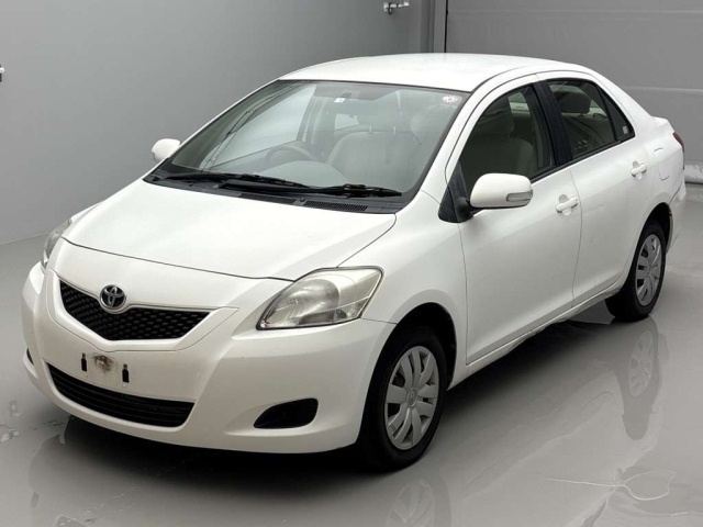 TOYOTA BELTA 2010