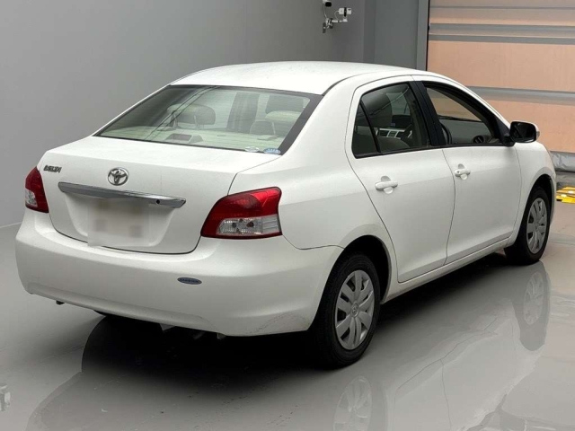 TOYOTA BELTA 2010