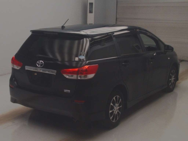TOYOTA WISH 2011