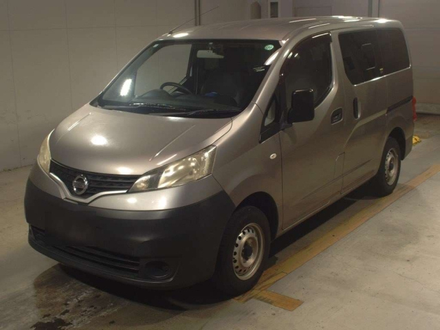 NISSAN NV200 2013