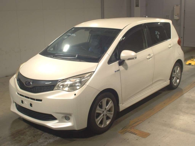 SUBARU TREZIA 2012