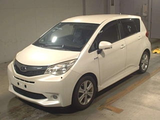 SUBARU TREZIA 2012