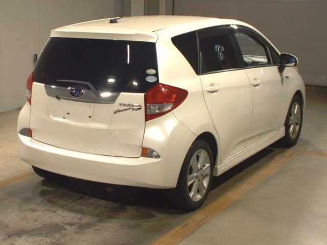 SUBARU TREZIA 2012