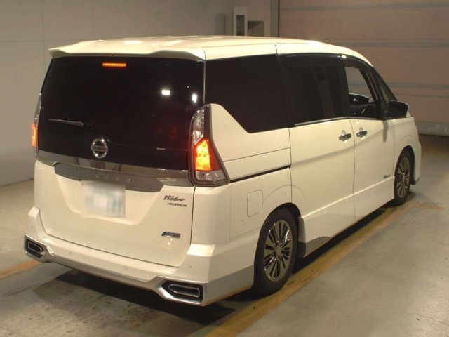 NISSAN SERENA 2017