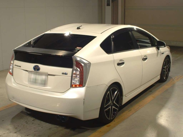 TOYOTA PRIUS 2013