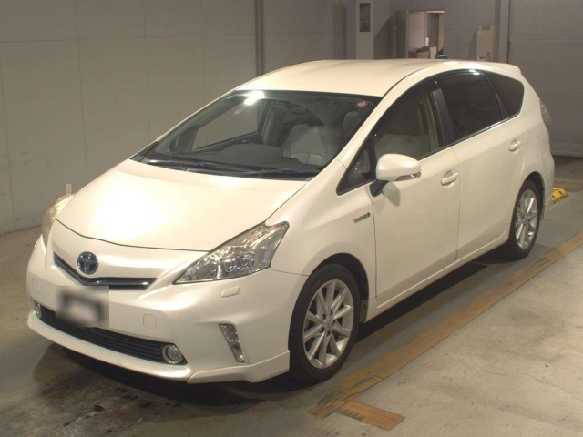 TOYOTA PRIUS ALPHA 2012