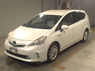TOYOTA PRIUS ALPHA 2012