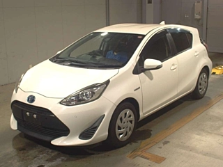 TOYOTA AQUA 2018