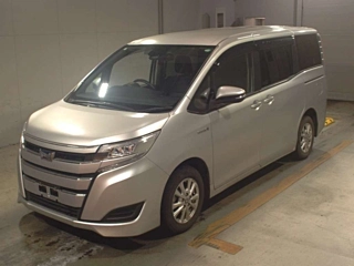 TOYOTA NOAH 2020