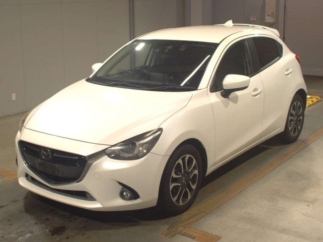 MAZDA DEMIO 2016