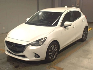 MAZDA DEMIO 2016