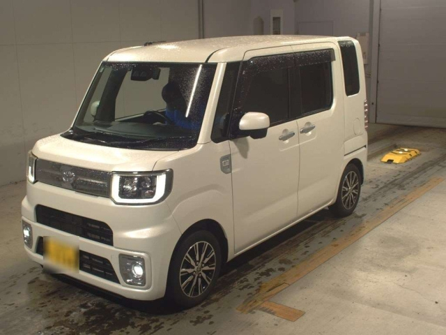 TOYOTA PIXIS MEGA 2018