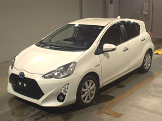 TOYOTA AQUA 2016