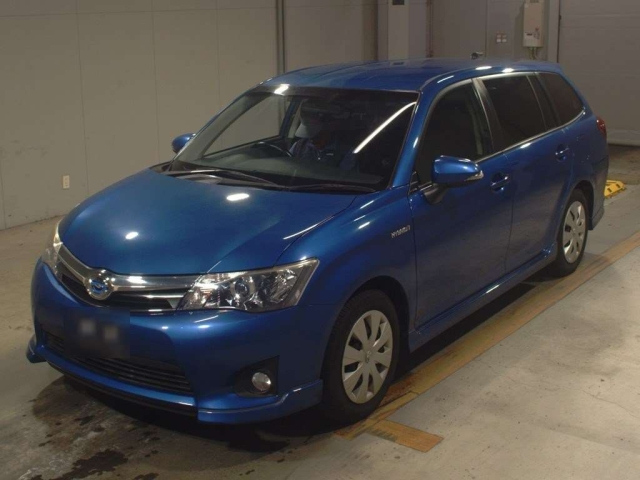 TOYOTA COROLLA FIELDER 2013