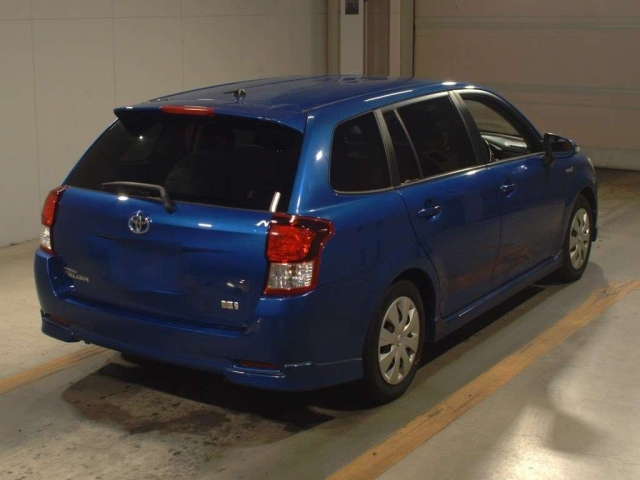 TOYOTA COROLLA FIELDER 2013