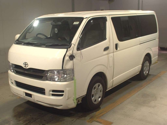 TOYOTA HIACE VAN 2009
