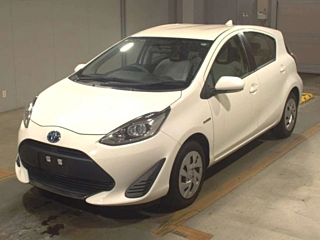 TOYOTA AQUA 2020