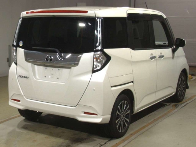 TOYOTA ROOMY 2020