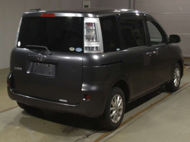 TOYOTA SIENTA 2012