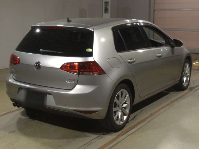 VOLKSWAGEN GOLF 2015