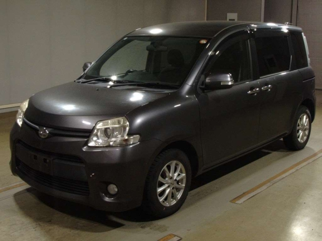 TOYOTA SIENTA 2012