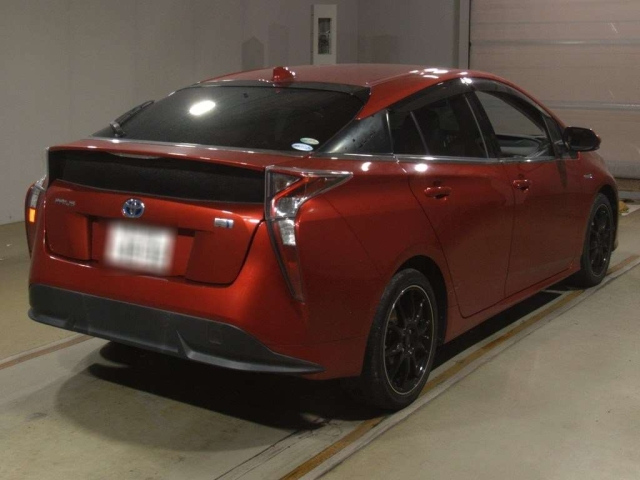 TOYOTA PRIUS 2016