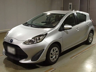 TOYOTA AQUA 2019