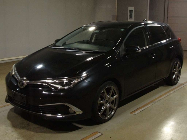 TOYOTA AURIS 2015