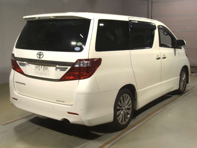 TOYOTA ALPHARD 2013