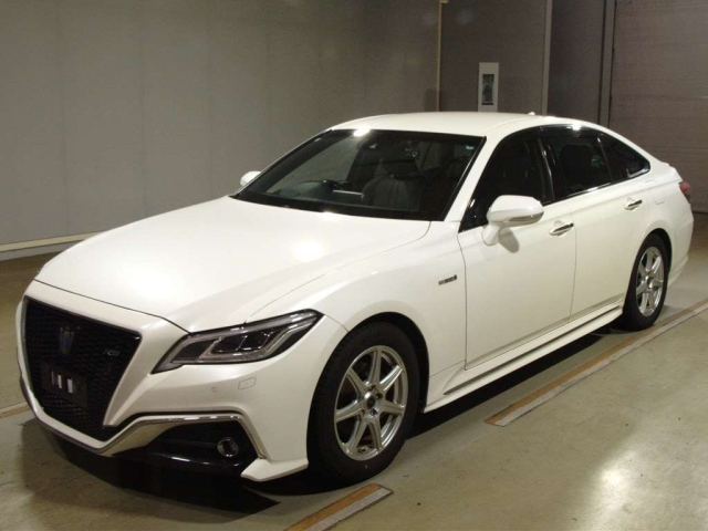 TOYOTA CROWN 2018