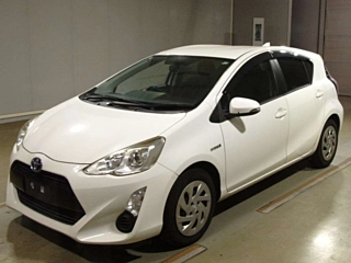 TOYOTA AQUA 2016