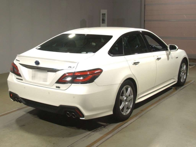 TOYOTA CROWN 2018