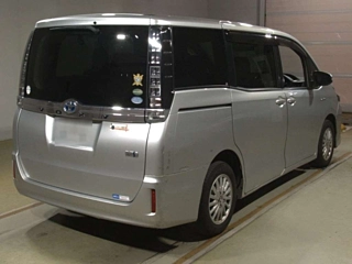 TOYOTA VOXY 2017