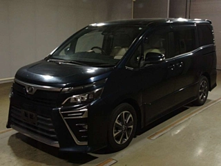 TOYOTA VOXY 2017