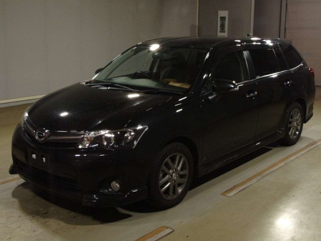 TOYOTA COROLLA FIELDER 2013